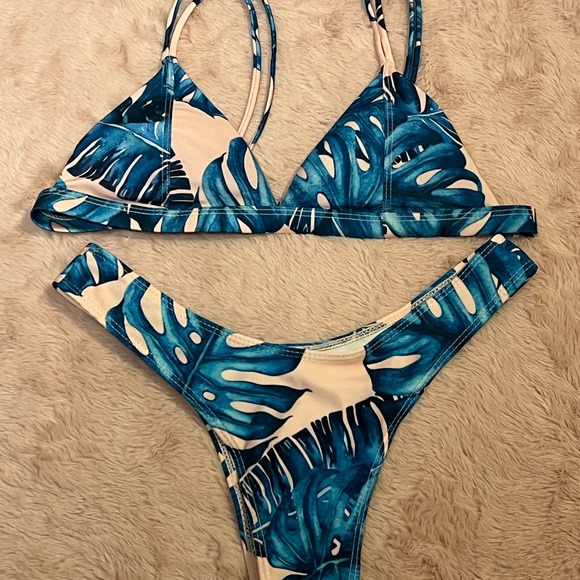 Other - Tropical Blue Leaf Print Bikini